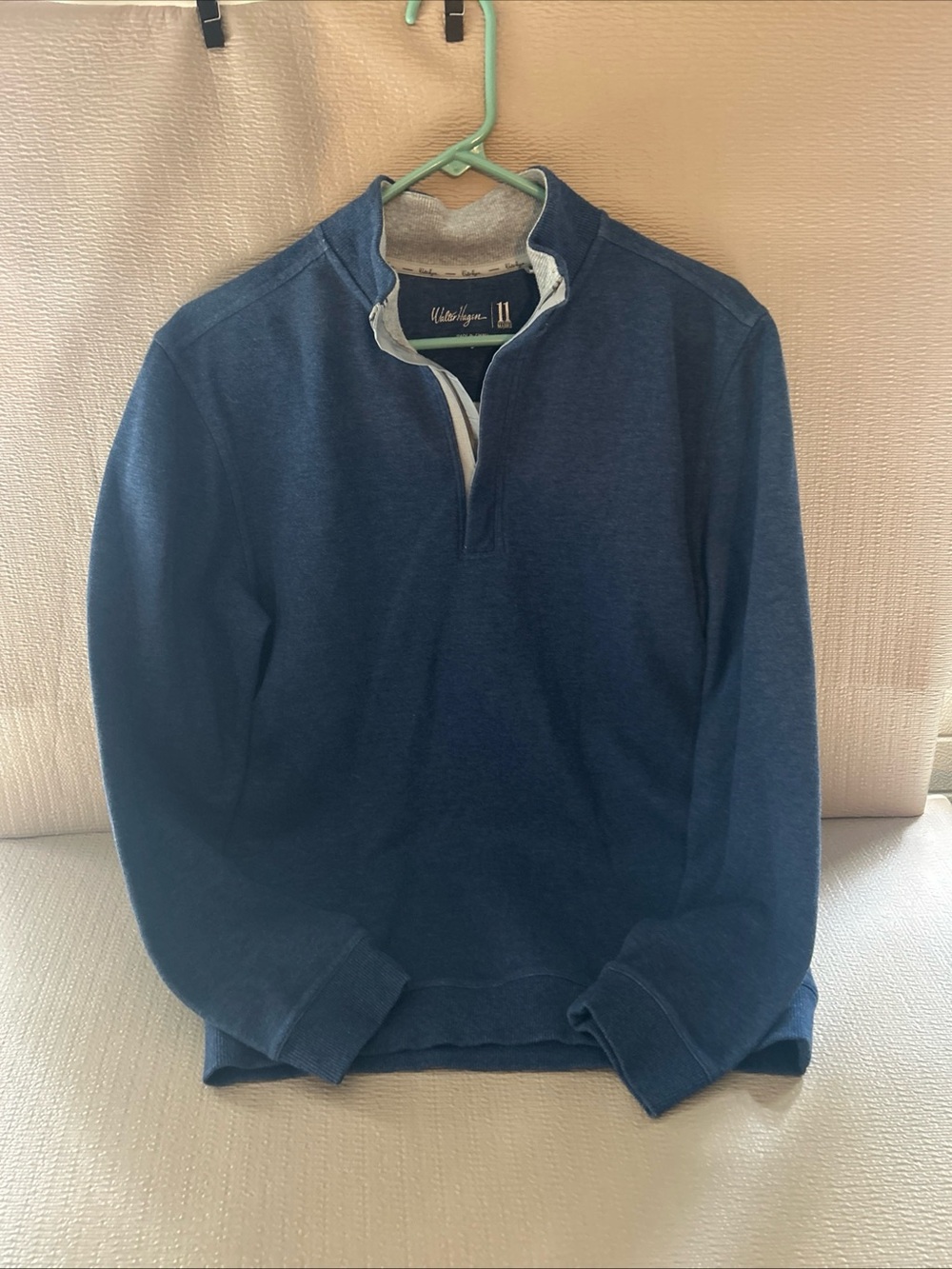 Walter Hagen Men's Navy Quarter-Zip Pullover Sweater